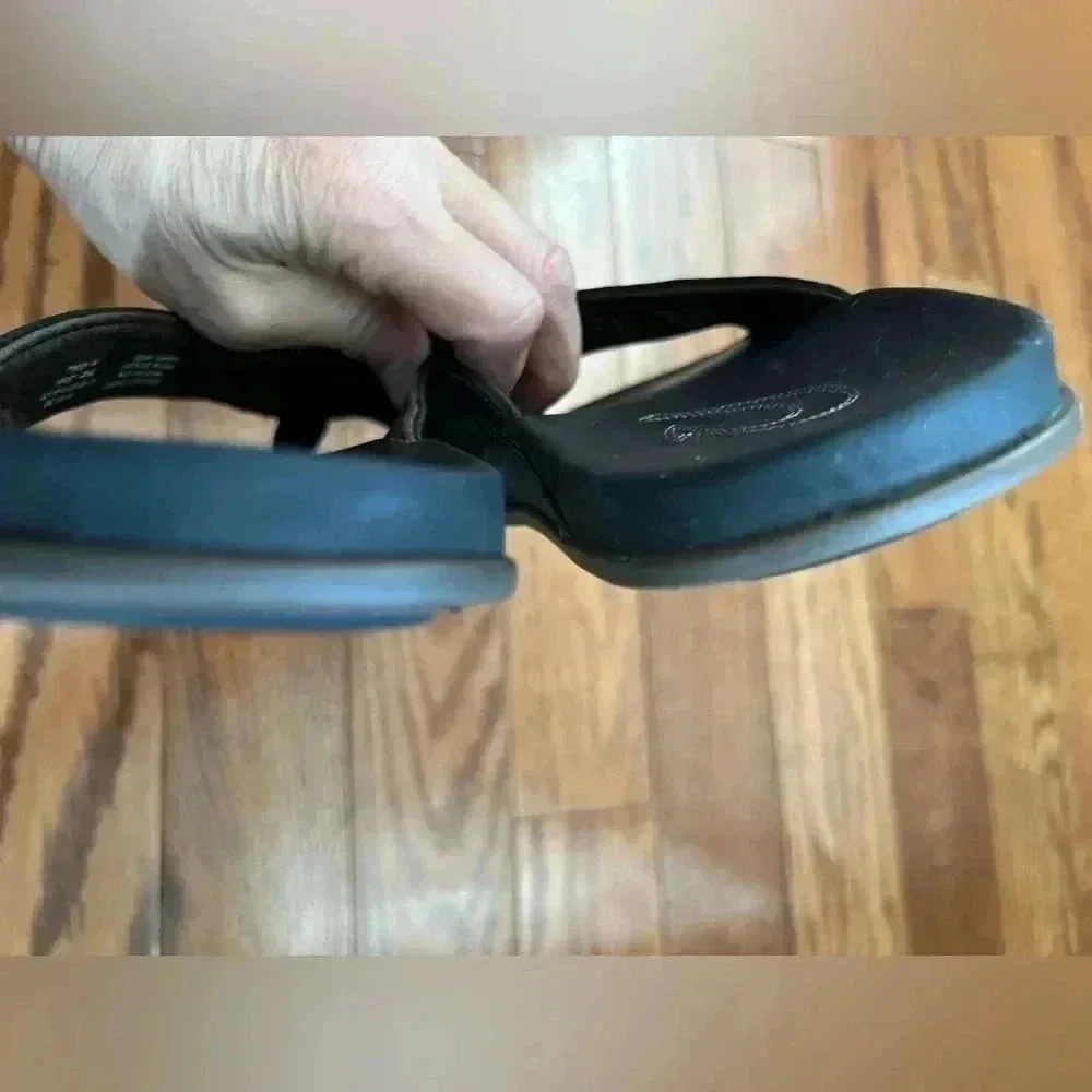 OLUKAI Men’s Pikoi Sandal Sz 8